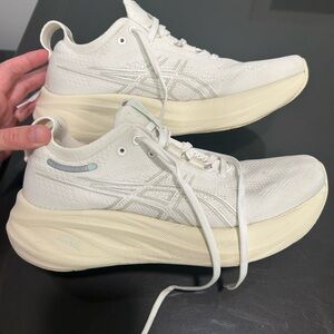 ASICS Women's gel nimbus 26 road running Shoes